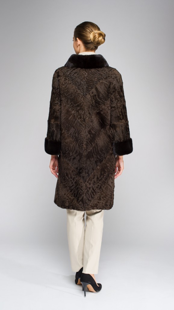 Шуба из каракуля