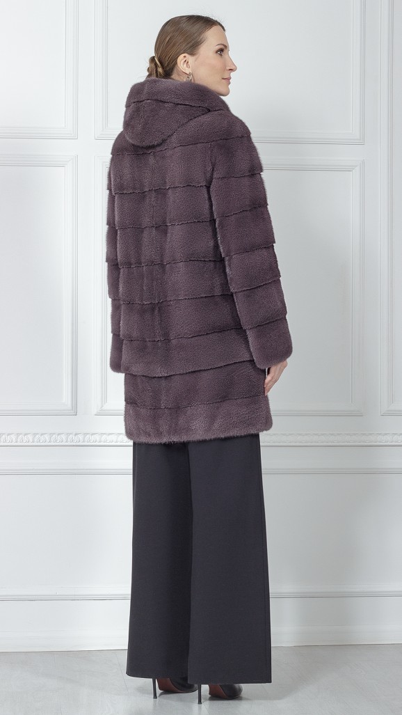 Шуба из меха норки