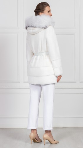 Шуба из меха норки