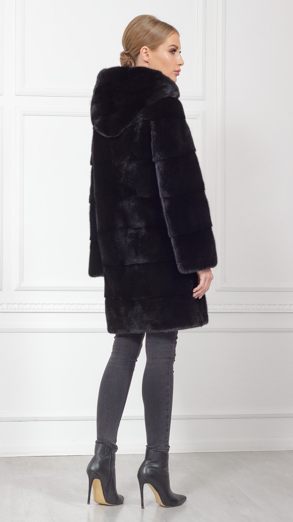 Шуба из меха норки