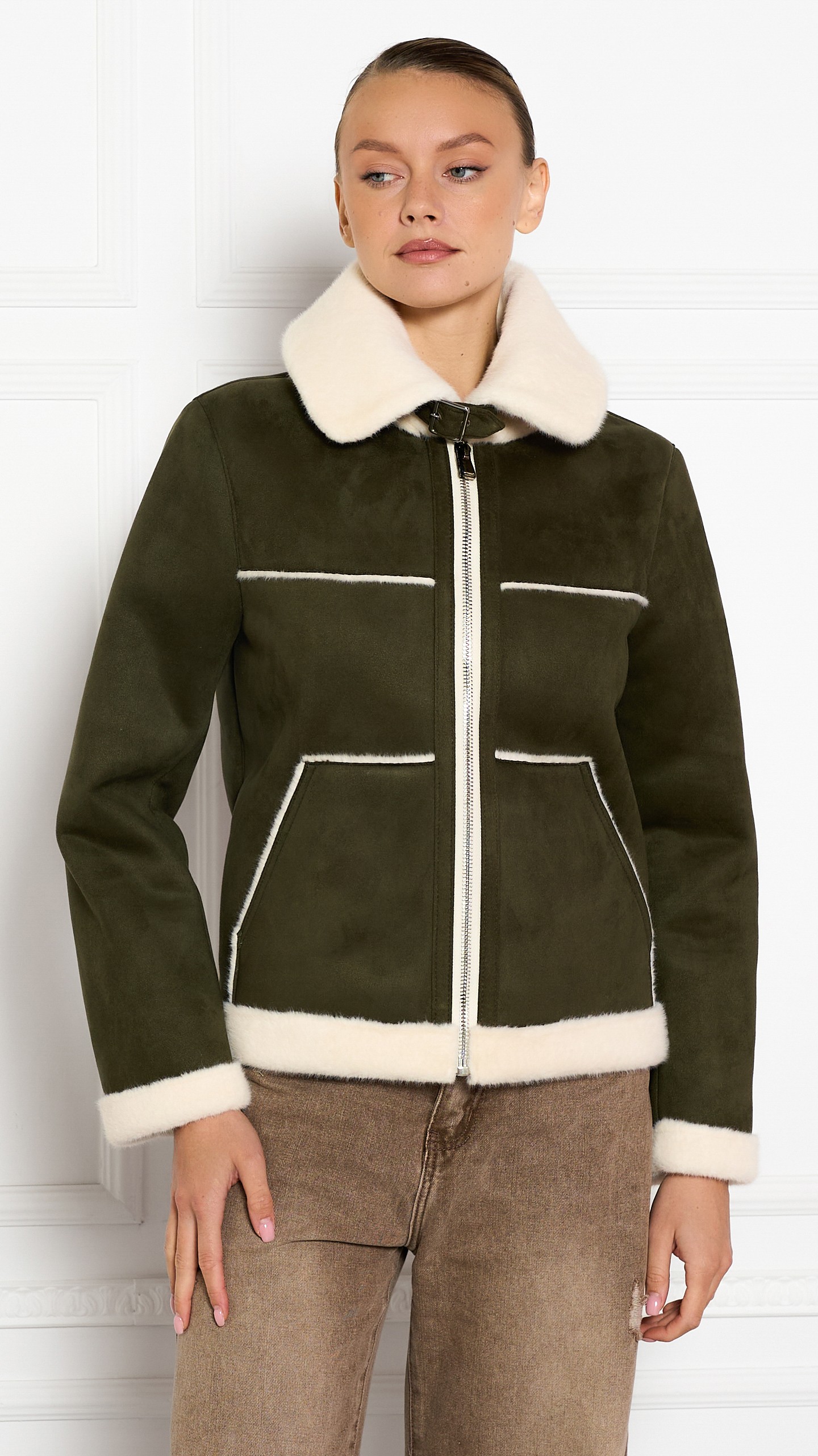 e4b43799-5ec1-46b7-9ec0-adb145c1b41d?w=1