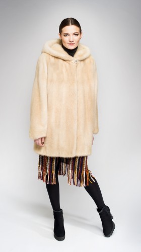 Шуба из меха норки