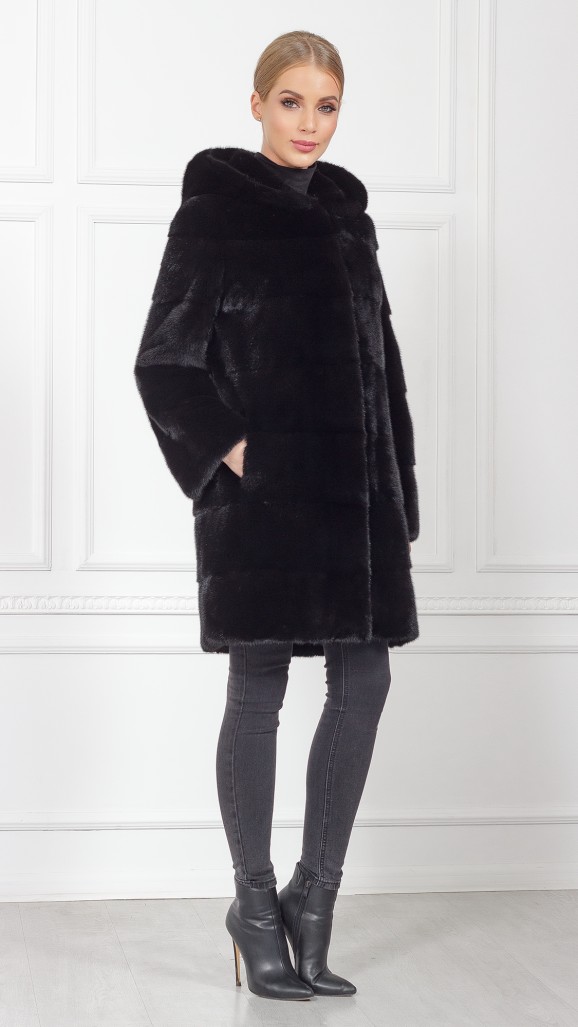 Шуба из меха норки